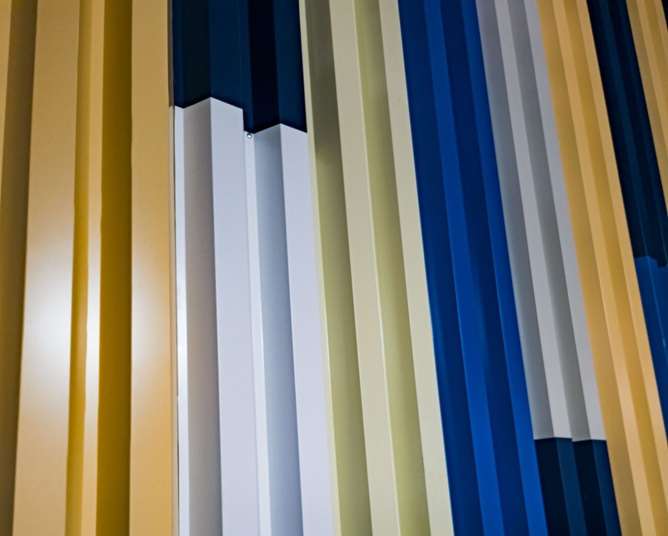 Ventilación Estática y Dinámica Suministramos sistemas de ventilación industrial para garantizar la calidad y renovación del aire en sus instalaciones.